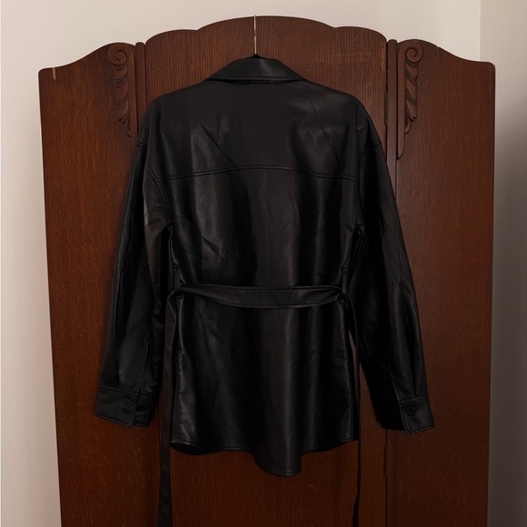 Babaton Vegan Leather Short Jacket with Belt - Picture 4 of 4